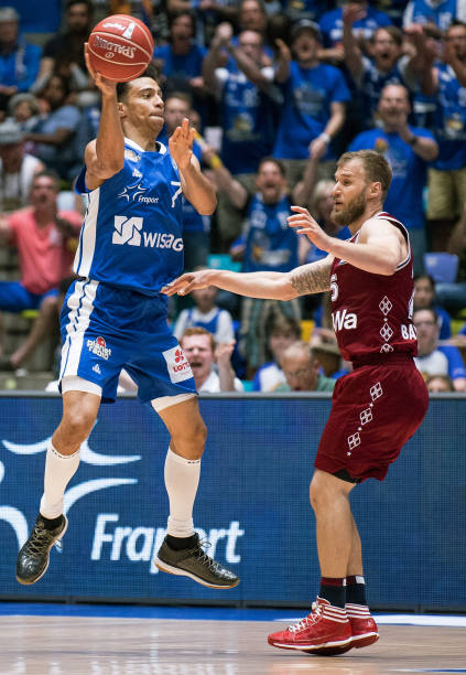 失误反复出 失误反复出