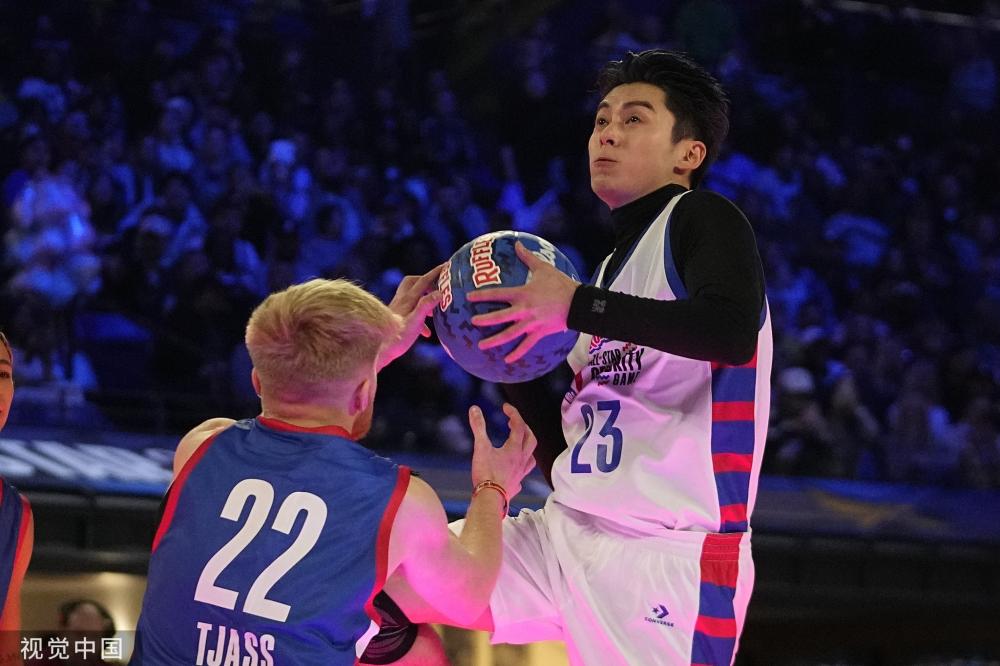 式在他出色 式在他出色