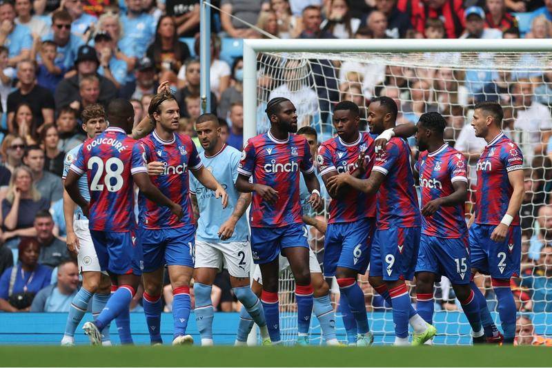 队内存在某 队内存在某