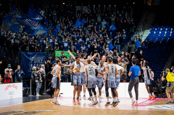 拒绝离开现 拒绝离开现